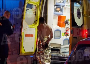 Θρίλερ με νεκρή γυναίκα από φωτιά στο Παλαιό Φάληρο – Συνελήφθη ο γιος της