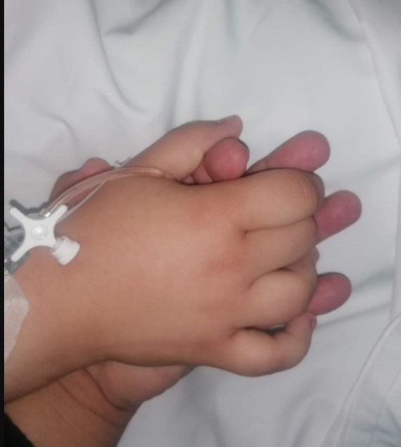«Είναι φονιάς»: Ο ίδιος γιατρός με τον γαστρικό δακτύλιο σκότωσε και τη 14χρονη Γωγώ, λέει ο πατέρας της