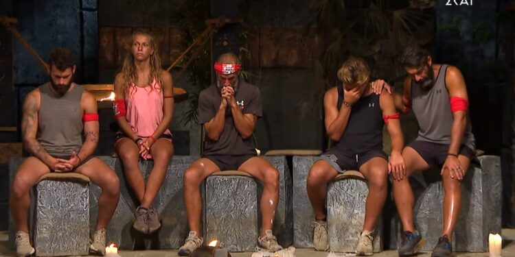 Survivor: Αποχώρηση με ατάκες φωτιά για Μαρτίκα: «Είναι ένα γλοιώδες υποκείμενο!»