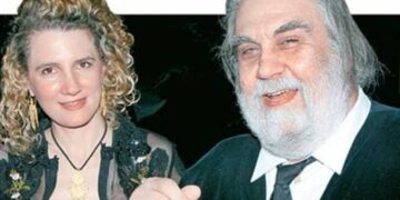 Βαγγέλης Παπαθανασίου: Οι άγνωστες πτυχές της προσωπικής του ζωής και η γυναίκα στο πλευρό του