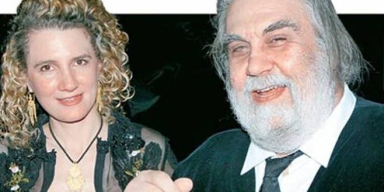 Βαγγέλης Παπαθανασίου: Οι άγνωστες πτυχές της προσωπικής του ζωής και η γυναίκα στο πλευρό του