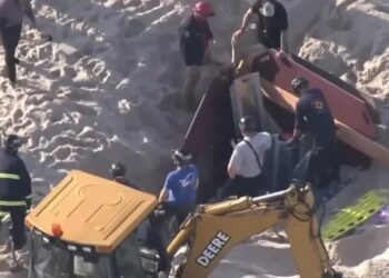 Τραγικός Θάνατος για 18χρονο: Τον κατάπιε η άμμος-Έσκαψε τρύπα για παιχνίδι, κατέρρευσε και τον έθαψε