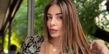 Alldaynews.gr Μίνα Αρναούτη: Δείχνει για πρώτη φορά τα σημάδια από το τροχαίο