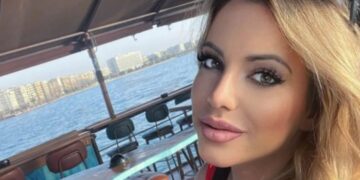 «Ένα χρόνο πριν τα γυρίσματα, ζήταγε να κάνουμε πρόβες γυμνές»-Η Αθανασοπούλου «καίει» τον Βογιατζή