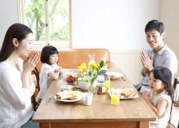 Γιατί οι Ιάπωνες είναι αδύνατοι; Οι επιστήμονες εξηγούν (video)