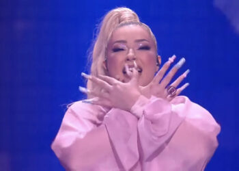 Eurovision 2022: Ο αποκλεισμός της Αλβανίας και ο αετός της Ronela Hajati