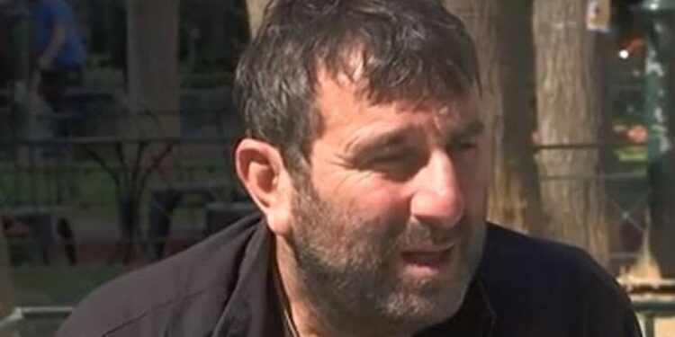 Alldaynews.gr Ηλίας Βαλάσης: «Τα παιδιά δεν έχουν ανάγκη κανένα χάδι από γονείς που δεν είναι άξιοι»