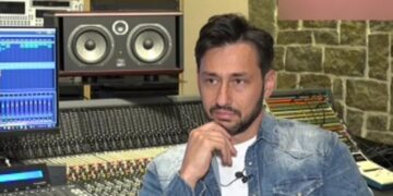 Πάνος Καλίδης: Έβγαλε το μικρόφωνο και αποχώρησε από τη συνέντευξη