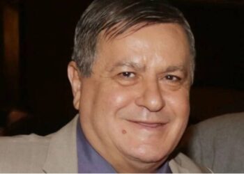 Γιάννης Καπετάνιος: Ζει τον Μεγάλο έρωτα με θαυμάστριά του