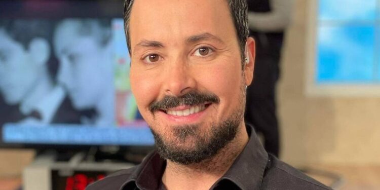 Alldaynews.gr Πέτρος Κουσουλός: «Έμαθα ότι η γυναίκα μου είναι έγκυος ενώ νοσηλευόταν στο νοσοκομείο»