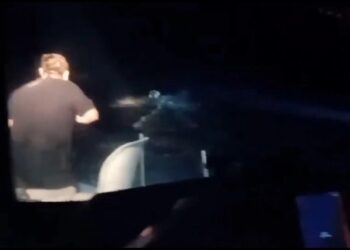 Καταδίωξη με πυροβολισμούς και σύλληψη διακινητή: «Πάνω του, ένας είναι» (video)