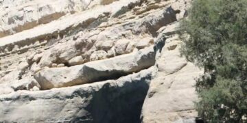 Alldaynews.gr Τραγωδία στα Μάταλα: Νεκρός ένας 30χρονος που έπεσε από τις σπηλιές