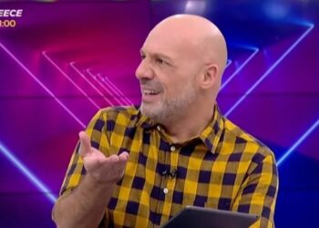 Μουτσινάς για Καπουτζίδη: «Κουράγιο, θα τα καταφέρουμε. Στη Μόσχα αδερφές μου»