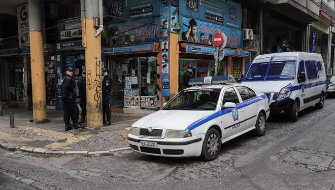 Alldaynews.gr Άγριο Έγκλημα: 28χρονος μαχαίρωσε και σκότωσε τον πατέρα του