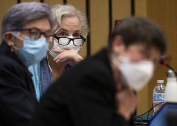 Ένοχη για τον φόνο του συζύγου της η συγγραφέας του βιβλίου «Πώς να σκοτώσεις τον άντρα σου»