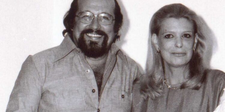 Δημήτρης Παπαμιχαήλ: Σπάνιες φωτογραφίες από τον άγνωστο γάμο του με τη Νανά Ειλικρινή