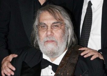 Πέθανε ο σπουδαίος συνθέτης Βαγγέλης Παπαθανασίου