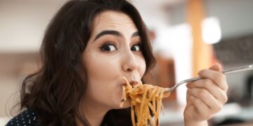 Alldaynews.gr Τρως μακαρόνια και χάνεις κιλά: Η δίαιτα των ζυμαρικών που θα σε αφήσει μισή (Αναλυτικό πρόγραμμα)