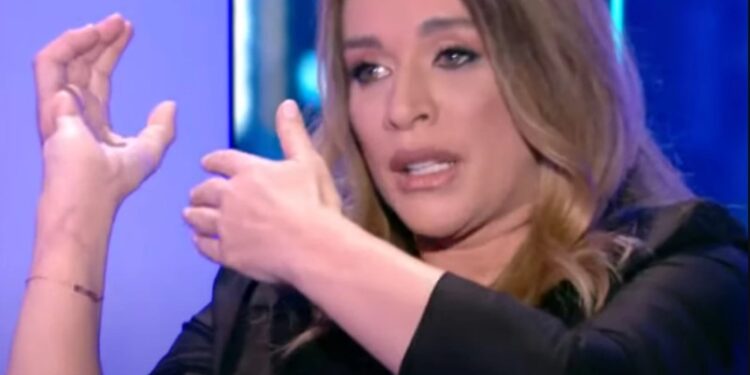 Alldaynews.gr Έρρικα Πρεζεράκου: «Έλεγαν ότι θα μου κόψουν το χέρι από τον ώμο» – Συγκλονιστική εξομολόγηση