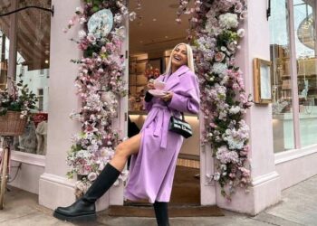 Η Ιωάννα Τούνη ποζάρει με “ψεύτικο ινσταγκραμικό χαμόγελο” – “Γιατί καταπιεζόμαστε…;”