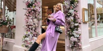 Η Ιωάννα Τούνη ποζάρει με “ψεύτικο ινσταγκραμικό χαμόγελο” – “Γιατί καταπιεζόμαστε…;”