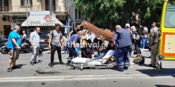 Alldaynews.gr ΠΡΙΝ ΛΙΓΟ: Μηχανή παρέσυρε γυναίκα στο κέντρο της Θεσσαλονίκης – Τραυματίστηκε στο κεφάλι (φωτο)