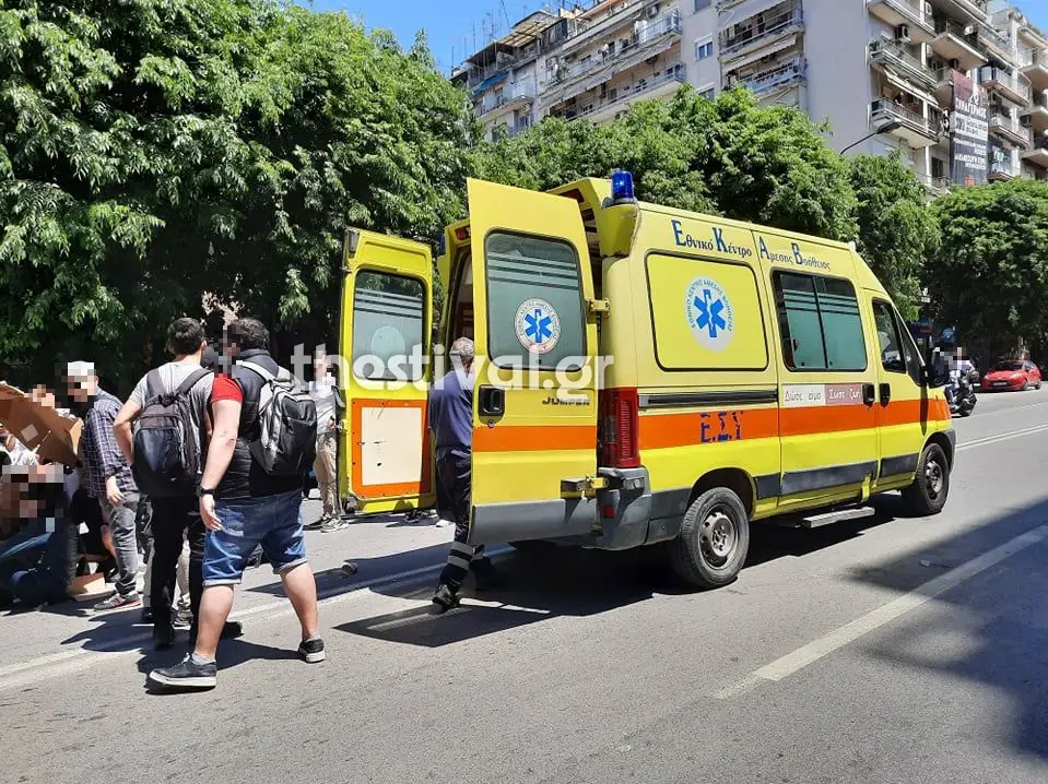 ΠΡΙΝ ΛΙΓΟ: Μηχανή παρέσυρε γυναίκα στο κέντρο της Θεσσαλονίκης – Τραυματίστηκε στο κεφάλι
