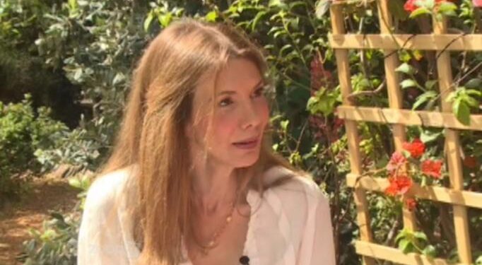 Alldaynews.gr Μαρίνα Τσιντικίδου: «Της έριξα φαγουρόσκονη στα παπούτσια, ήταν θρασύτατη, της άξιζε»