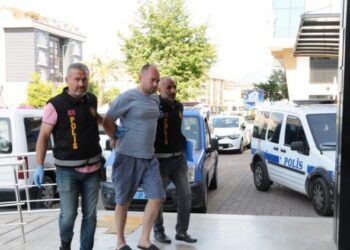 Alldaynews.gr Φρίκη στην Τουρκία: Ουκρανός μαχαίρωσε μέχρι θανάτου τα ανήλικα παιδιά του και τραυμάτισε τη γυναίκα του