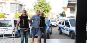 Alldaynews.gr Φρίκη στην Τουρκία: Ουκρανός μαχαίρωσε μέχρι θανάτου τα ανήλικα παιδιά του και τραυμάτισε τη γυναίκα του