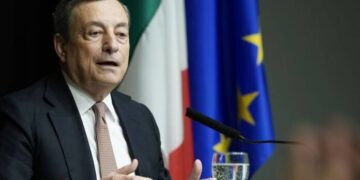 Alldaynews.gr Σύνεση ζητάει ο Ντράγκι: «Να μιλήσουν Πούτιν και Μπάιντεν, να βρεθεί λύση»