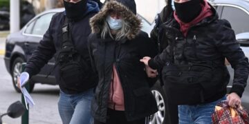 Alldaynews.gr Η Ρούλα Πισπιρίγκου έγινε ραπ τραγούδι: «Σταλμένη από την κόλαση δίχως λουριά και φρένα» (video)