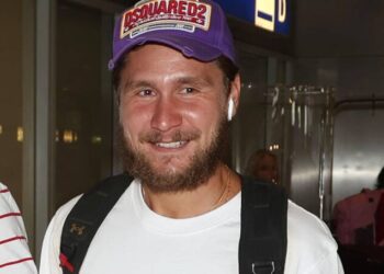 Survivor: Ο Γιώργος Ταλάντσεβ επέστρεψε… και δες τι κρατούσε στο χέρι του