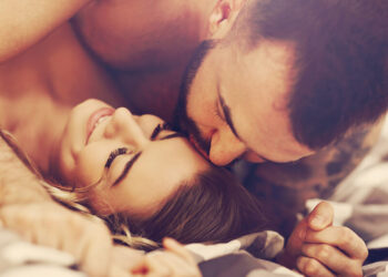 Οι στάσεις στο σe ξ που φέρνουν (και) την ευτυχία