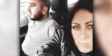 Έγκλημα στην Κρήτη: «Έχει ξυπνήσει ο γιος σου και σε περιμένει» – Τα σπαρακτικά λόγια της γυναίκας του 22χρονου