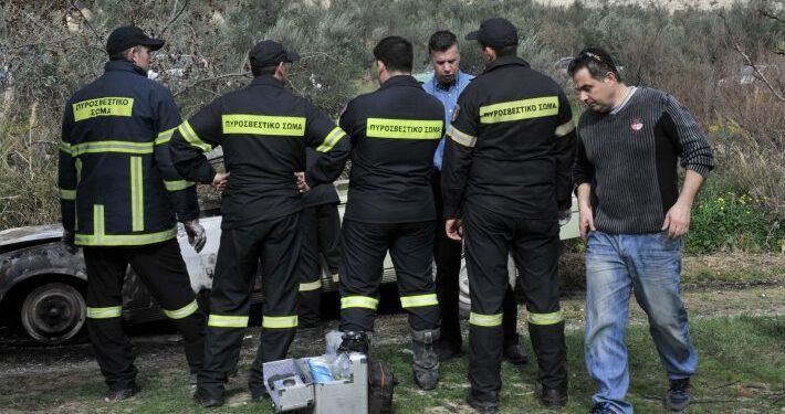 Alldaynews.gr Ο μακελάρης των Τρικάλων σκότωσε τη μάνα, τον πατέρα, τη γυναίκα και τους παππούδες του: «Μην σκοτώσεις και μας πατέρα»