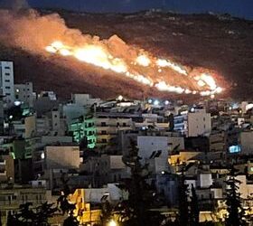 Φωτιά μαίνεται στο Σχιστό – Δείτε βίντεο και φωτογραφίες