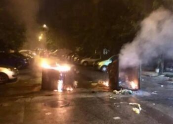 Alldaynews.gr Γενικευμένα επεισόδια στα Εξάρχεια – Κάηκαν δύο αυτοκίνητα