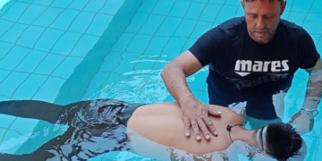 Παγκόσμιο ρεκόρ στατικής άπνοιας: 16χρονος από τον Βόλο έμεινε στο νερό 5 λεπτά και 20 δευτερόλεπτα