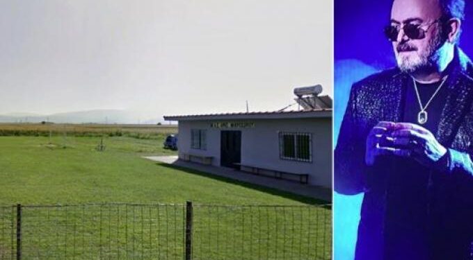 Alldaynews.gr Γήπεδο στη Δράμα μετατρέπεται σε μπουζουξίδικο για χάρη του Γονίδη – Sold out με 800 ευρώ… πρώτος καναπές πίστα