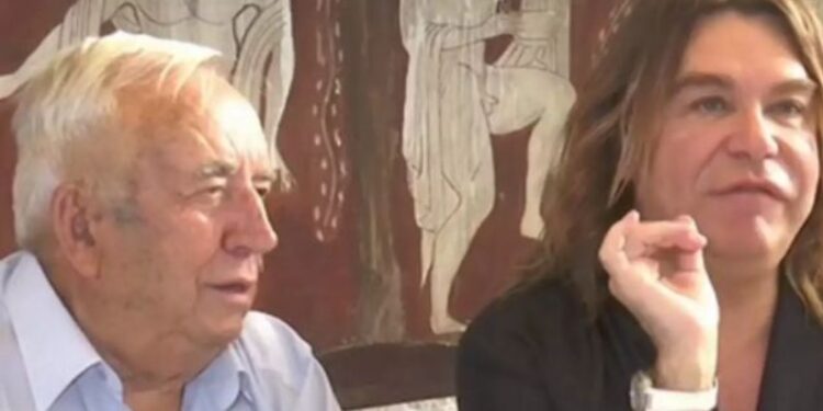 Alldaynews.gr Τρύφωνας Σαμαράς: Ο πατέρας του αποκαλύπτει πώς αντέδρασε όταν έμαθε για τις σεξουαλικές επιλογές του γιου του