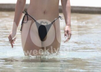 Παίκτρια του GNTM έβαλε φωτιά στο νησί της Μυκόνου με το τατουάζ κάτω από το μικροσκοπικό μπικίνι της