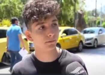 Πανελλήνιες 2022: «Είχαμε μια 25χρονη επιτηρήτρια πολύ όμορφη, μας έφτιαξαν καλά» – H viral εξομολόγηση μαθητή