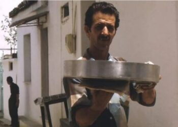 Το ταψί στο φούρνο: Μια κυριακάτικη συνήθεια που χάθηκε