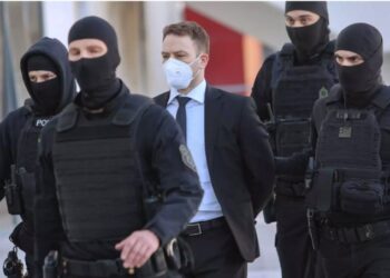 Απόπειρα Δολοφονίας στον Μπάμπη Αναγνωστόπουλο: Κρατούμενος θέλησε να τον σκοτώσει