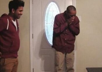 Ένας άστεγος είχε την εντύπωση ότι μπήκε σε ένα σπίτι ενός φίλου του. Αλλά όταν έμαθε την αλήθεια κατέρρευσε