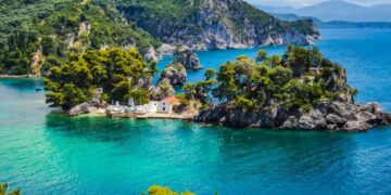 Alldaynews.gr Χωρίς πλοίο και 43 ευρώ το δωμάτιο: Η πόλη με τις παραλίες χιλιομέτρων που προσφέρει luxury διακοπές σε χαμηλές τιμές!