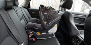 Alldaynews.gr Αυτοκτόνησε όταν κατάλαβε ότι ο 18 μηνών γιος του πέθανε εξαιτίας του: Τον ξέχασε στο αυτοκίνητο (video)