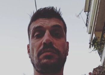 Πέθανε ο ΔΠΘ: Ο 38χρονος Μιχάλης Αντωνιάδης έφυγε πρόωρα – Σπαρακτικά μηνύματα από μουσικούς και τραγουδιστές (φωτο, vids)