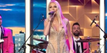Alldaynews.gr Έλενα Γκρέκου: Έχουν πει για μένα «έλα μωρέ τραγουδίστρια είναι, το πάει το γράμμα»